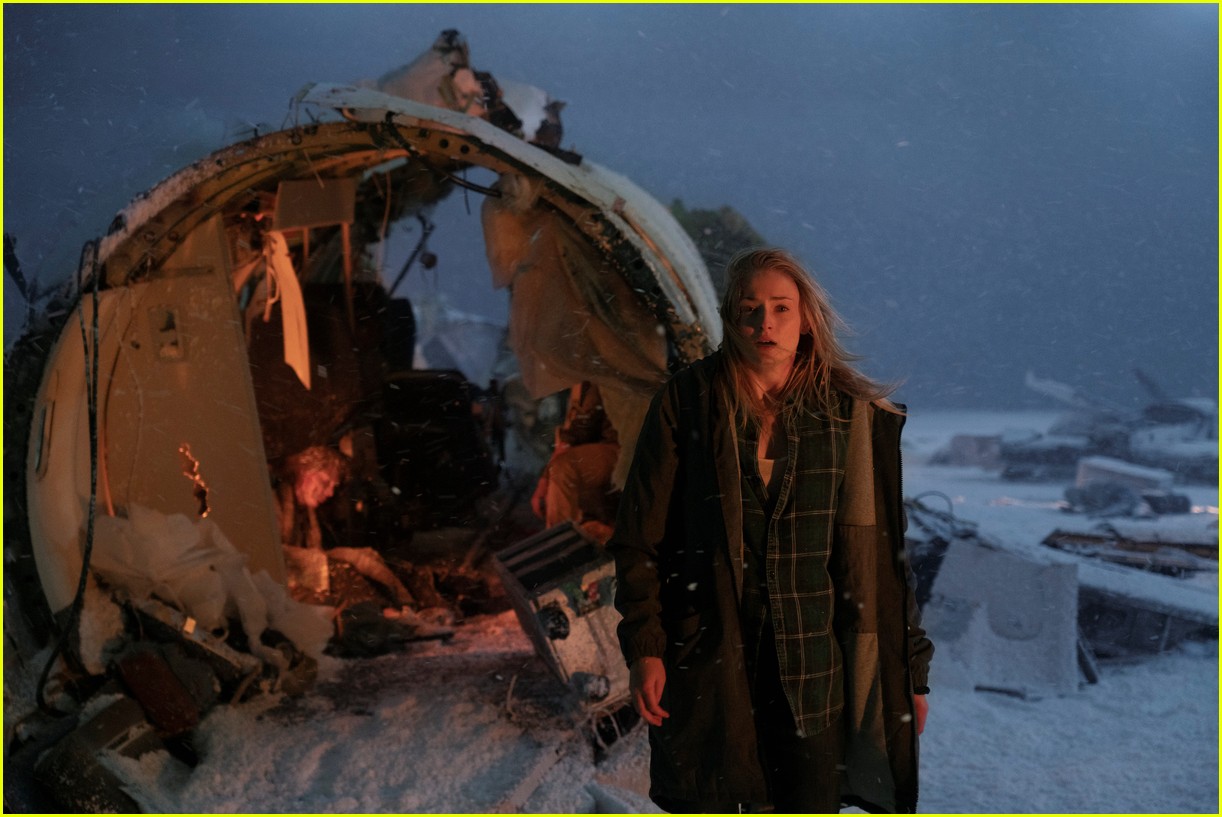 sophie turner survive trailer watch 05