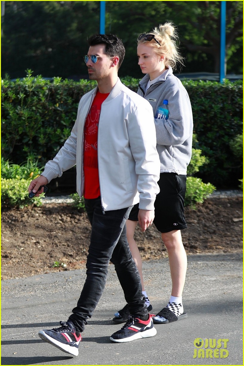 Joe Jonas Joins Wife Sophie Turner for Casual Thursday Outing | Photo