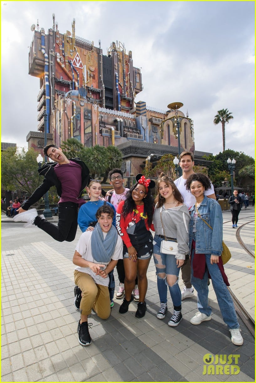 'Zombies 2' Cast Enjoy Fun Filled Day at Disneyland Photo 1290504