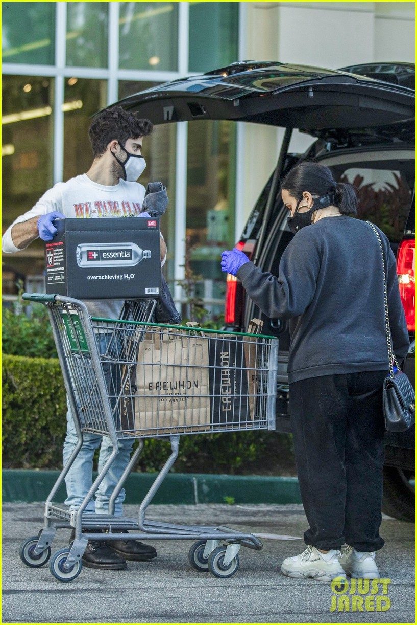 Demi Lovato & Boyfriend Max Ehrich Wear Masks While Grocery Shopping