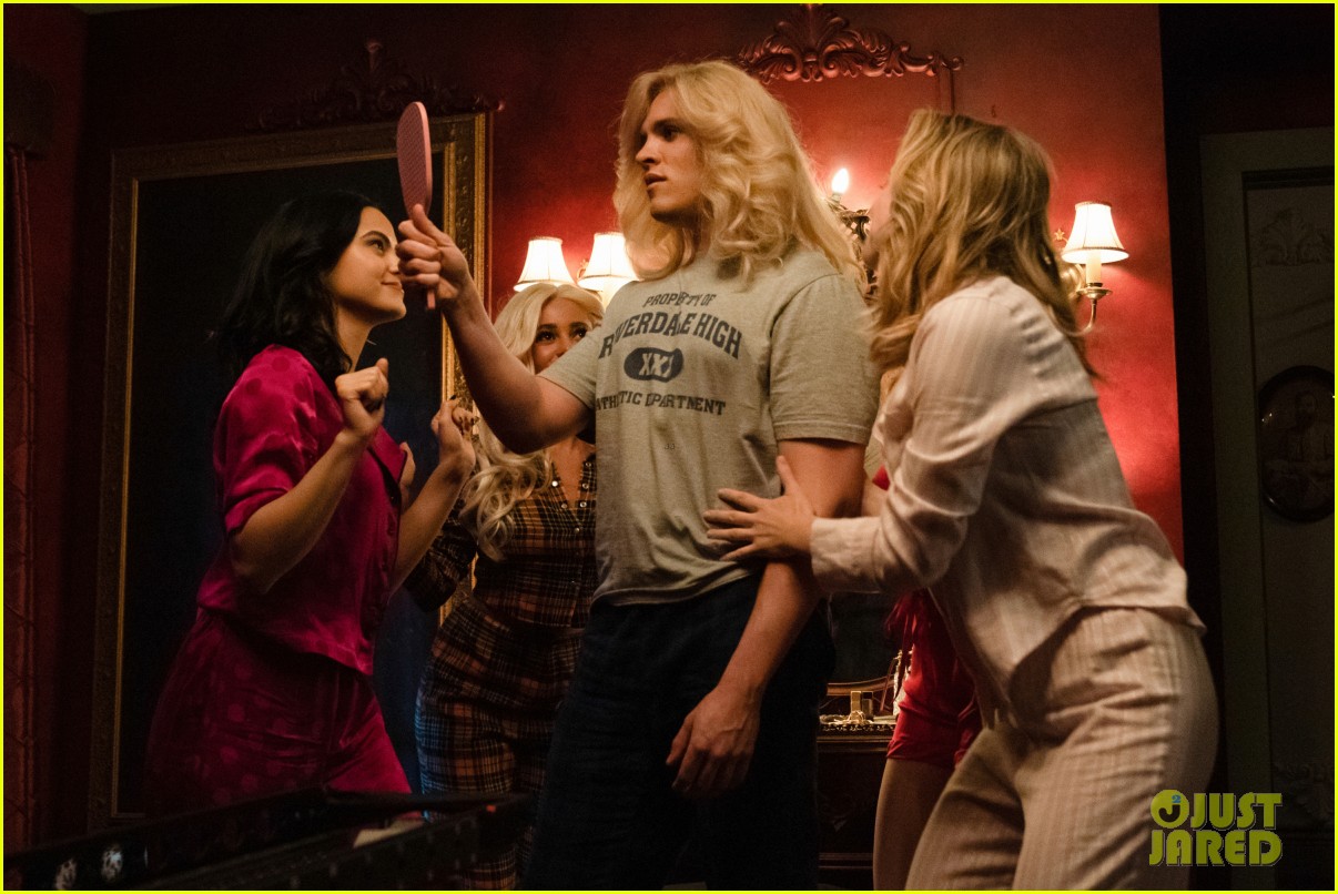 charles melton casey cott more get in full drag for riverdale 02