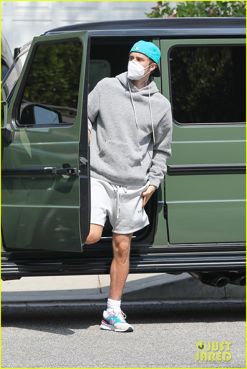The Biebers Are Keeping Busy with Basketball & Business! | Photo ...
