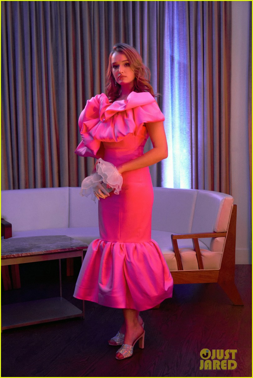 fallon celebrates her bachelorette party in dynasty season finale 06