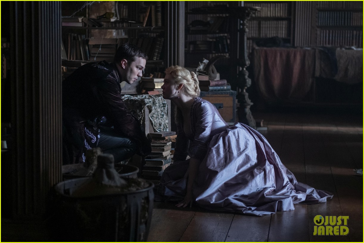 elle fanning dishes on doing a comedy for the first time with hulus the great 09