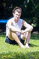 shawn mendes spends some time soaking up the sun 03