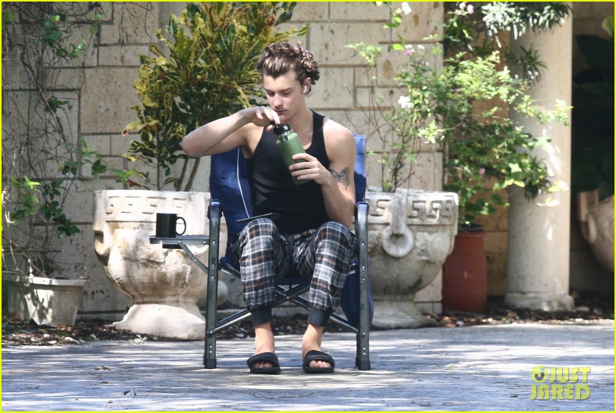 shawn mendes miami may 2020 04