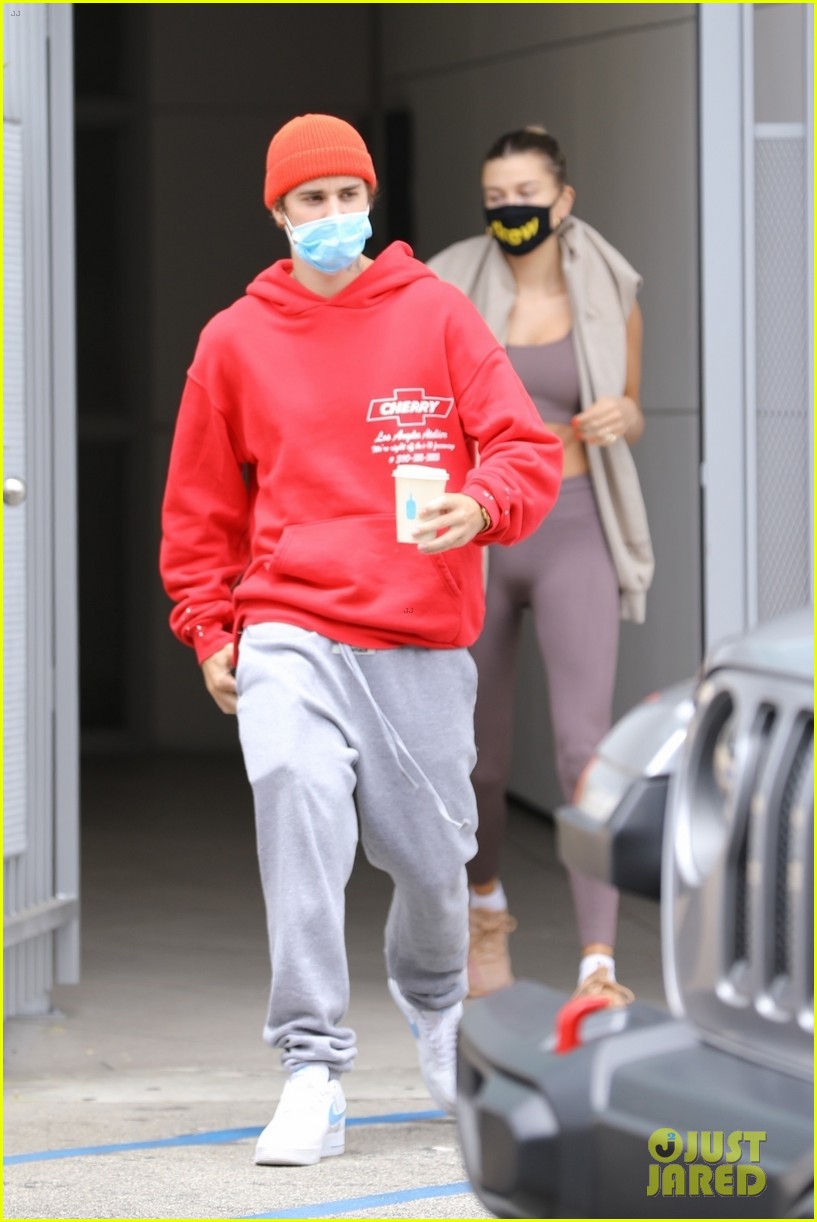 Justin Bieber Wears Drew House Pajamas And Slippers To A Doctor Appointment  