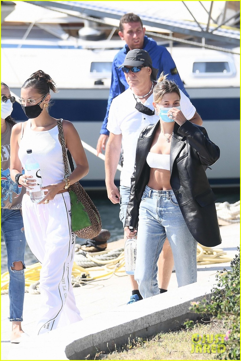 Hailey Bieber Leaves Italy with Bella Hadid After a Photo Shoot | Photo