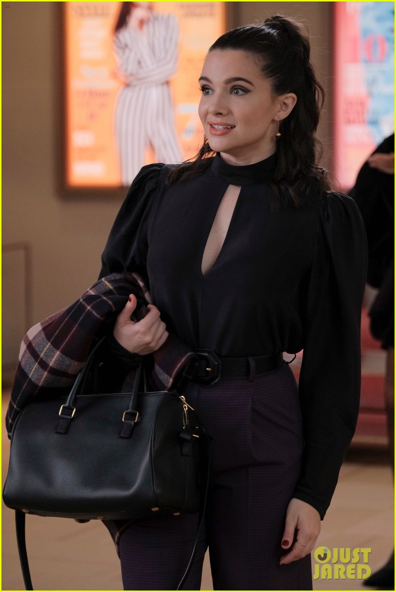 Jane Gets Back Party at 'Scarlet' On Tonight's Return of 'The