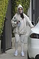 ariana grande goes to the gym 01