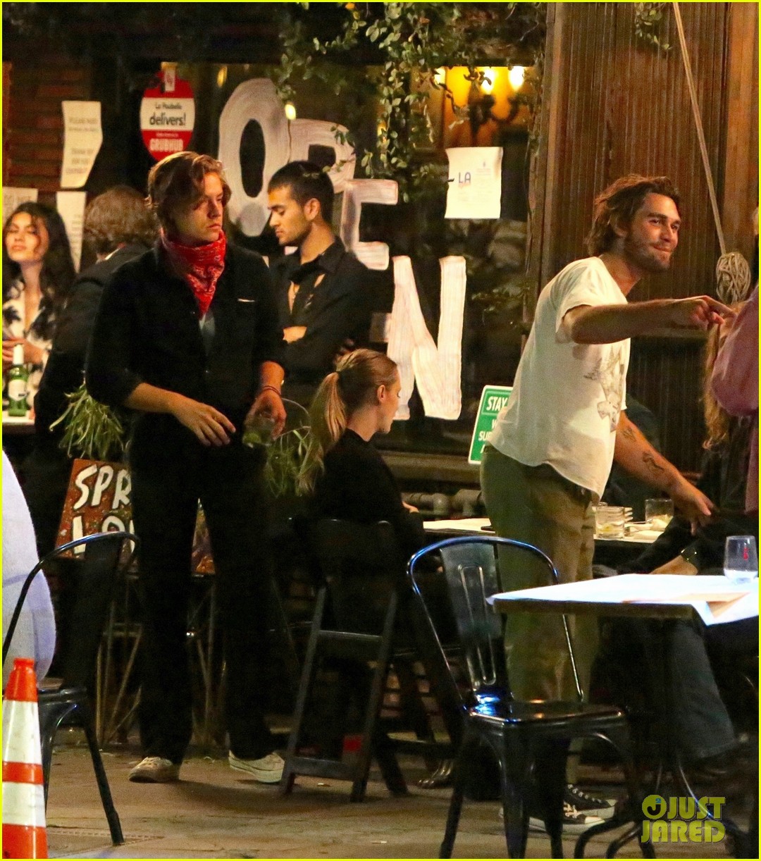 riverdale stars meet up for dinner 04