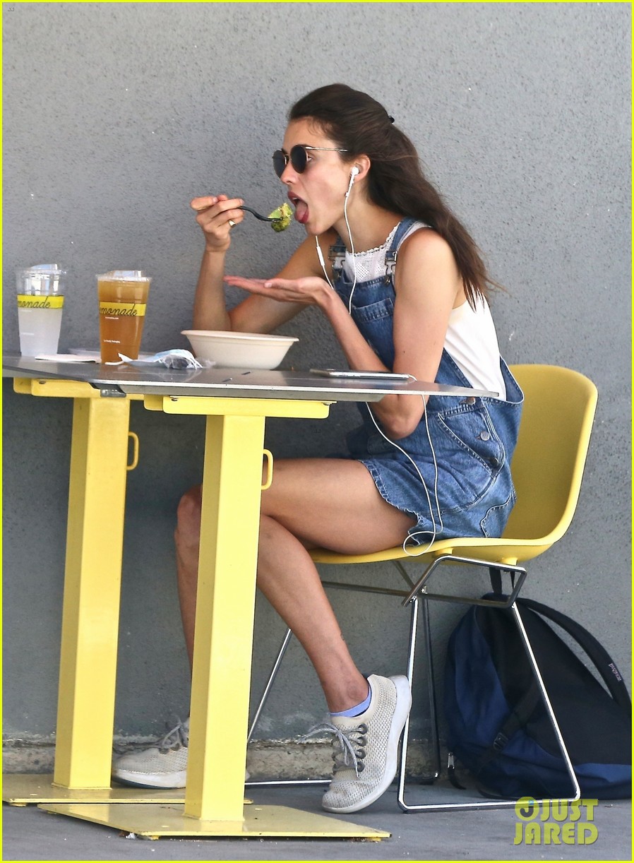 Cara Delevingne Grabs Lunch with Her BFF Margaret Qualley Photo 1295860 Photo Gallery Just