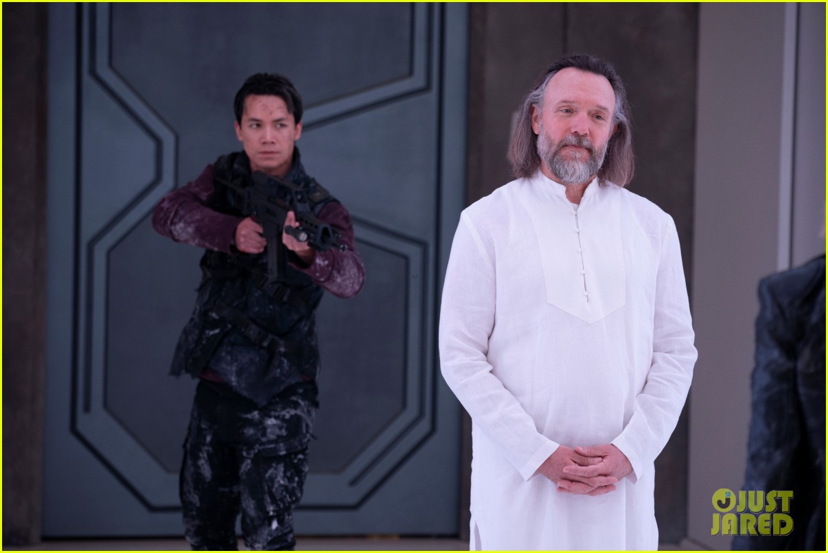 'The 100' Goes Back In Time For Prequel Backdoor Pilot Airing Tonight
