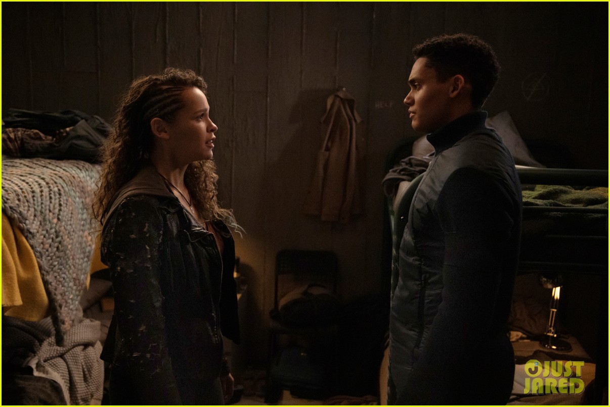 'The 100' Goes Back In Time For Prequel Backdoor Pilot Airing Tonight
