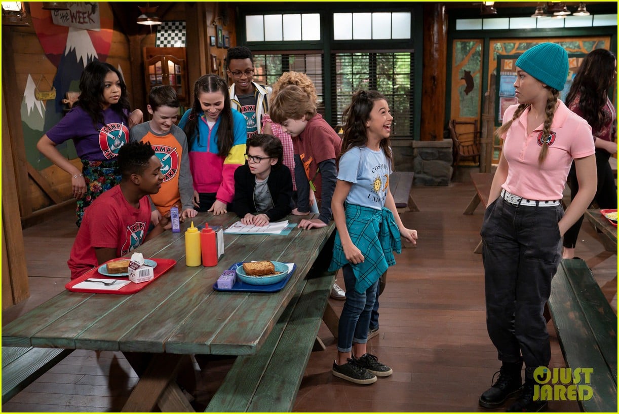 ravens home bunkd casts dish on raven about bunkd exclusive behind the scenes 01