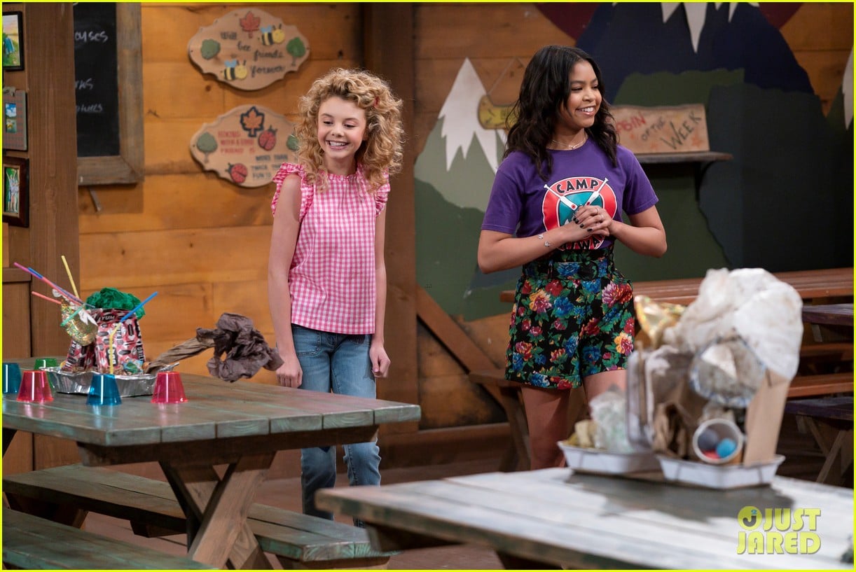 ravens home bunkd casts dish on raven about bunkd exclusive behind the scenes 06