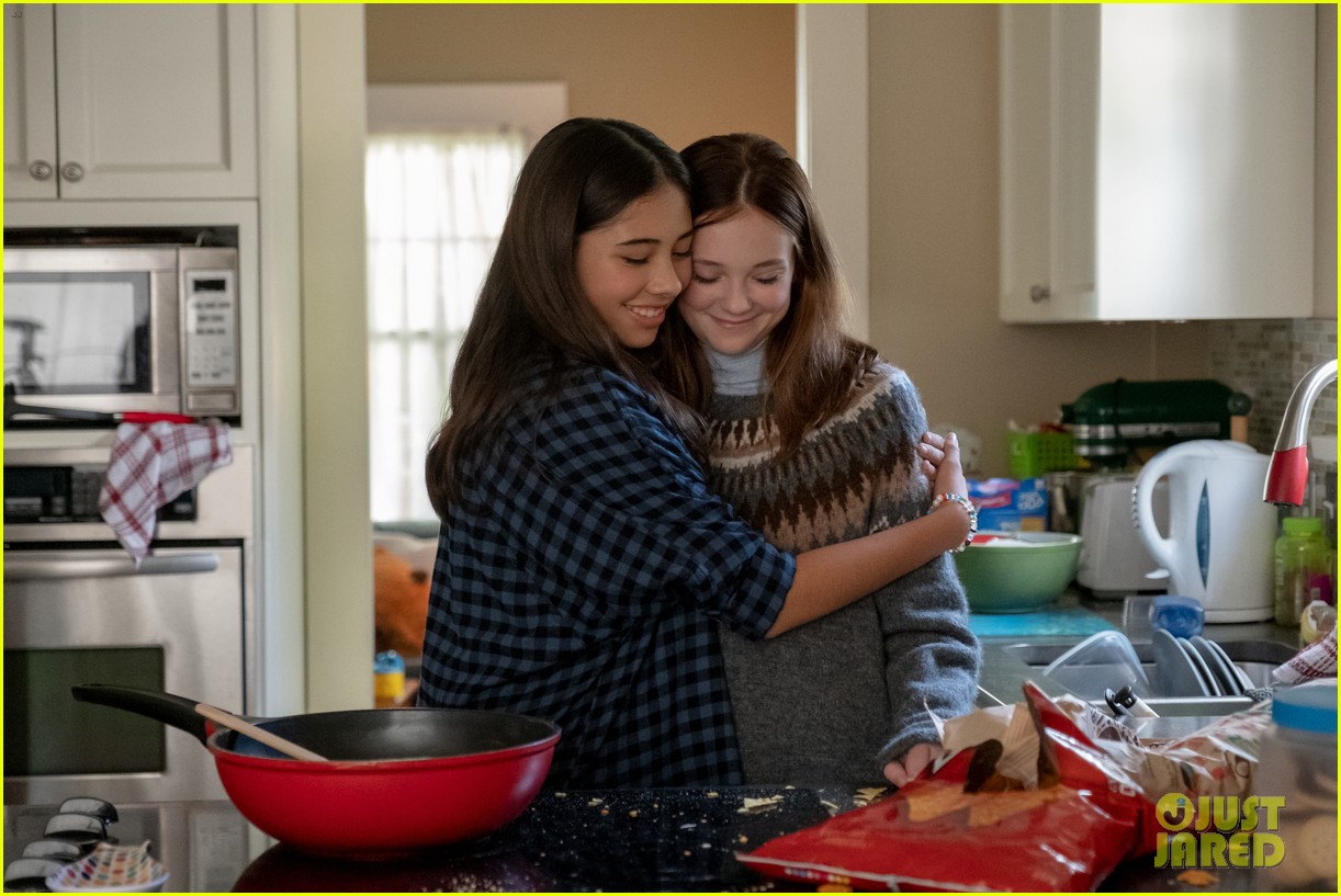 get to know the babysitters club sophie grace with 10 fun facts 05