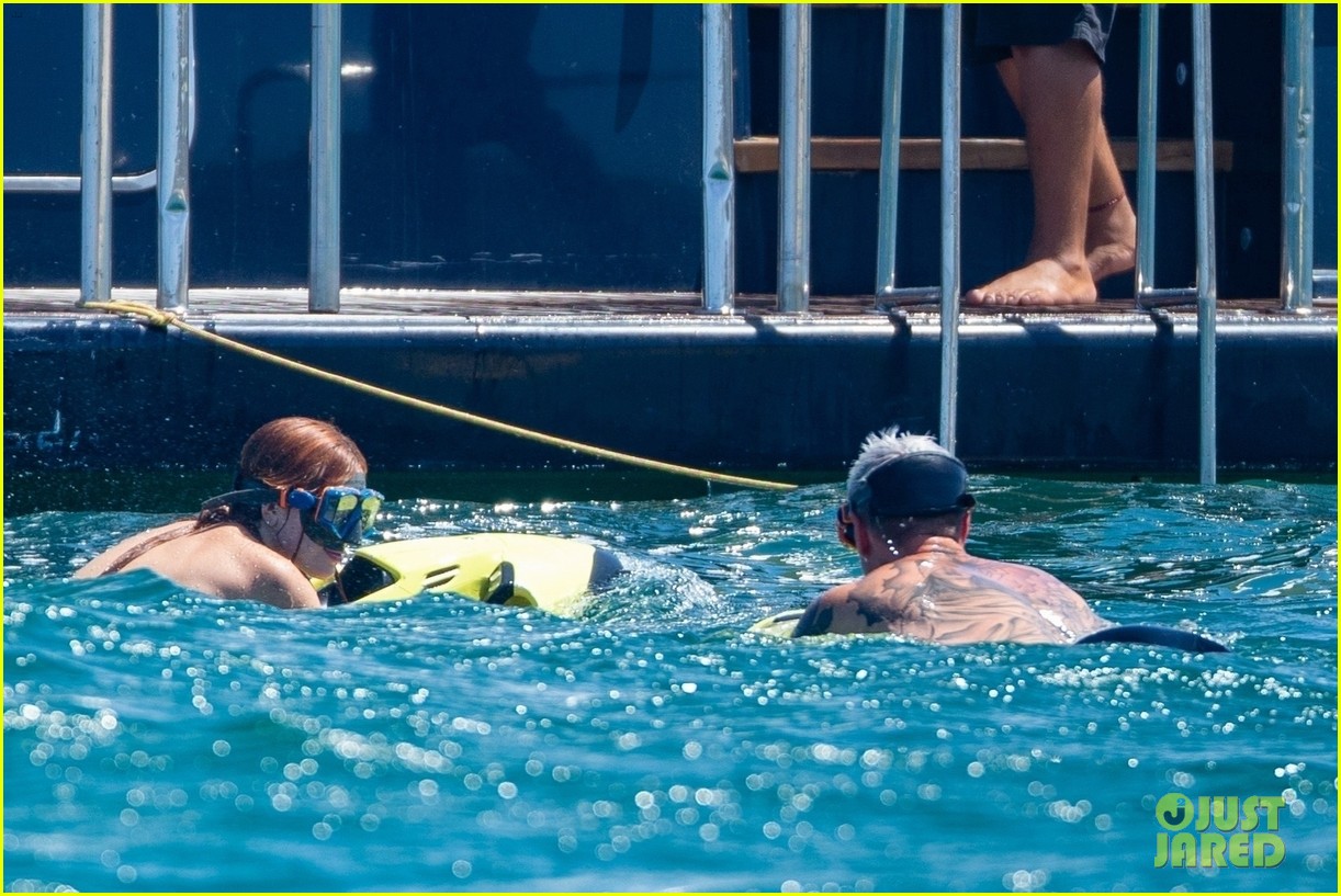 bella thorne pink bikini vacation with benjamin mascolo 44