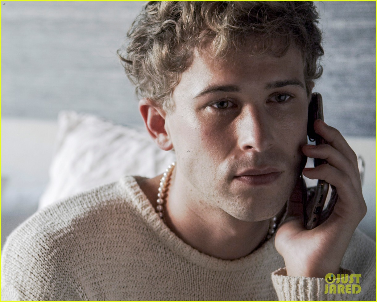 Tommy Dorfman & Rainey Qualley Star in 'Love in the Time of Corona