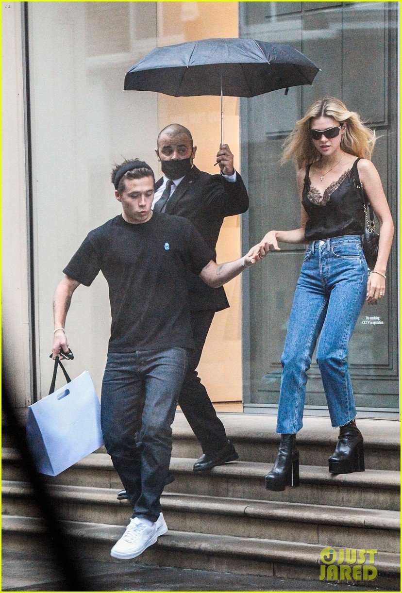 brooklyn beckham at his moms store with nicola peltz 10