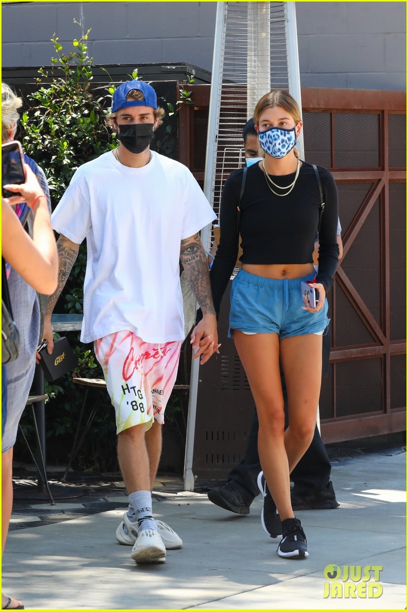 Justin Bieber Holds Hands With Hailey After A Tuesday Lunch Date Photo 1297302 Photo Gallery