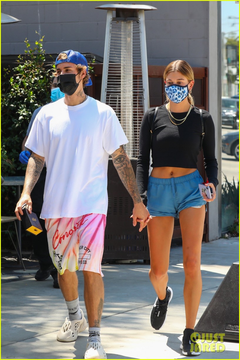 Justin Bieber Holds Hands With Hailey After A Tuesday Lunch Date Photo 1297305 Photo Gallery