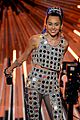 miley cyrus to return to vmas for midnight sky performance 08
