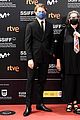joe alwyn closing ceremony san sebastian film festival 04