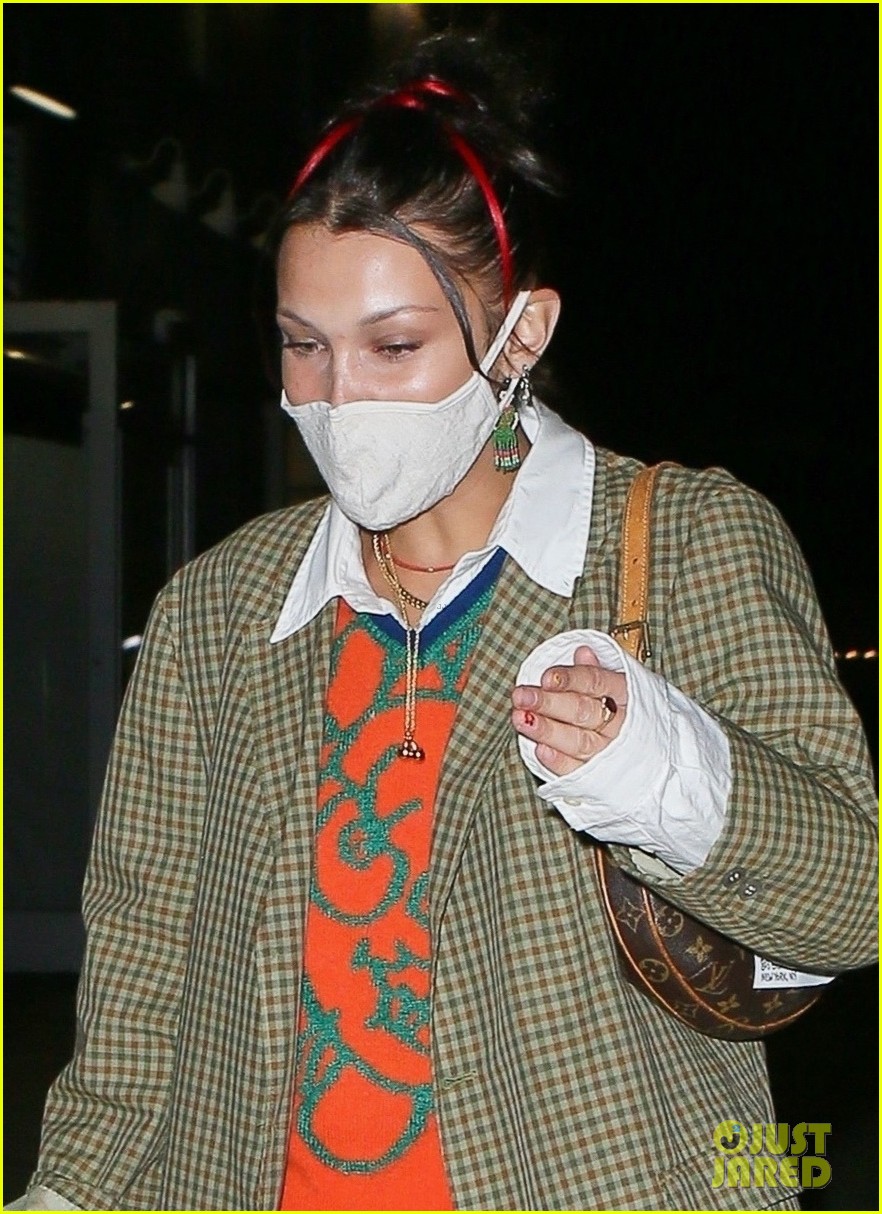 Bella Hadid Heads Home After Dinner with Friends | Photo 1298709 ...
