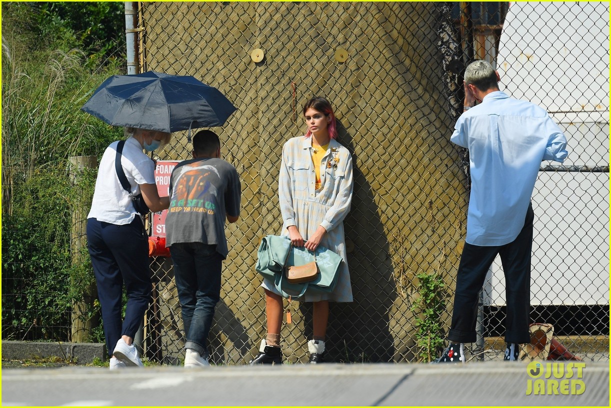 kaia gerber spotted at work in nyc 15