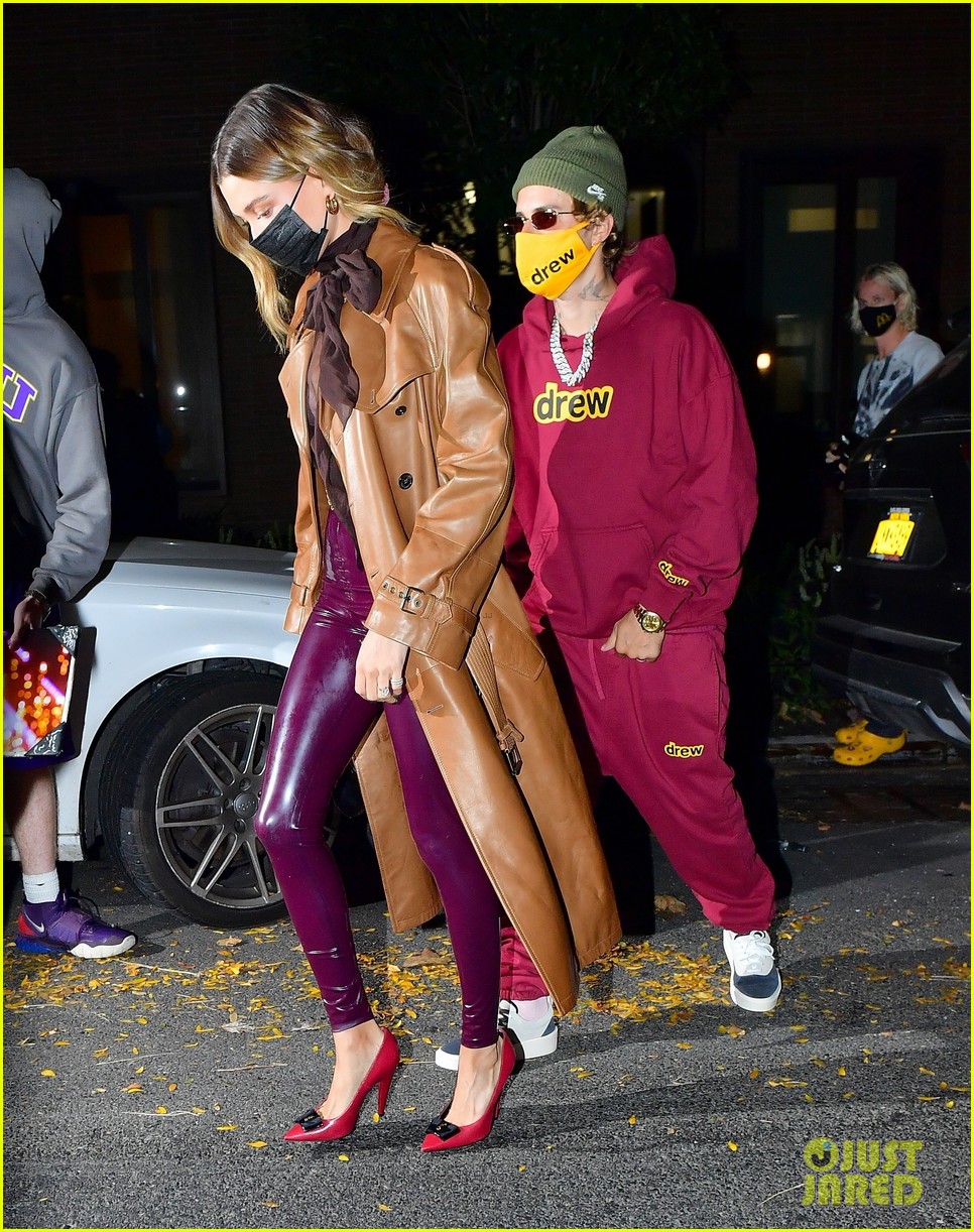 Full Sized Photo of justin bieber hailey bieber out for dinner in nyc