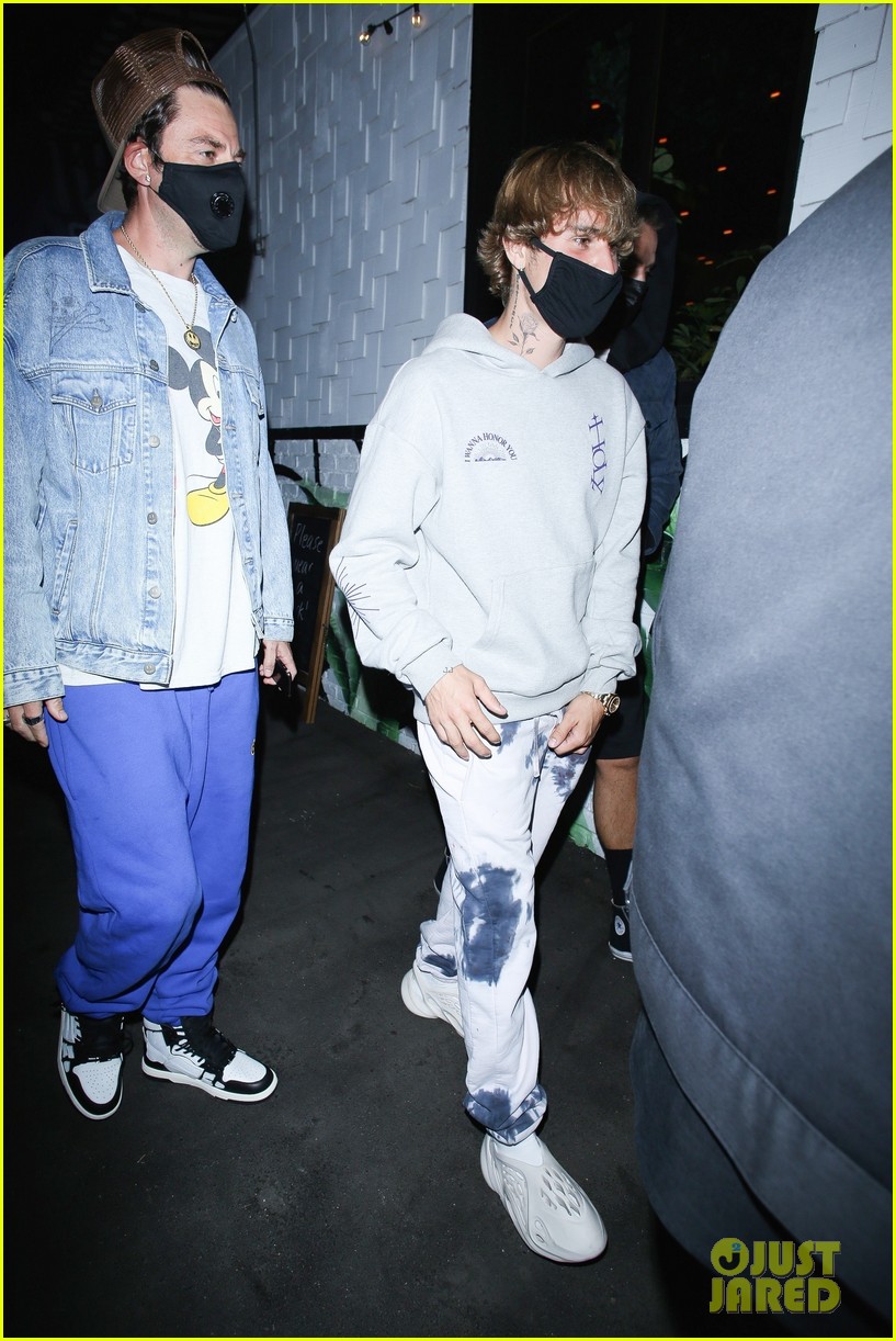 Full Sized Photo Of Hailey Bieber Justin Bieber Lunch Dinner With