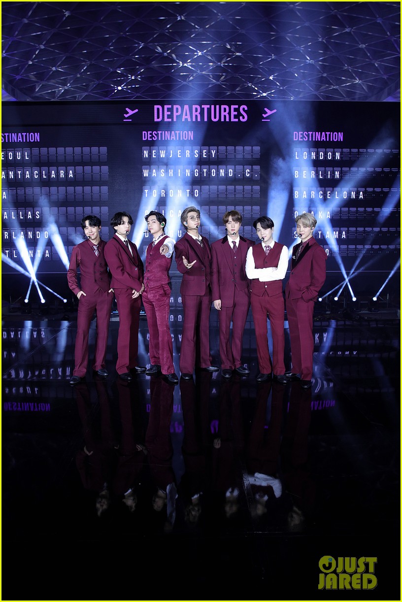 bts perform dynamite at billboard music awards 02