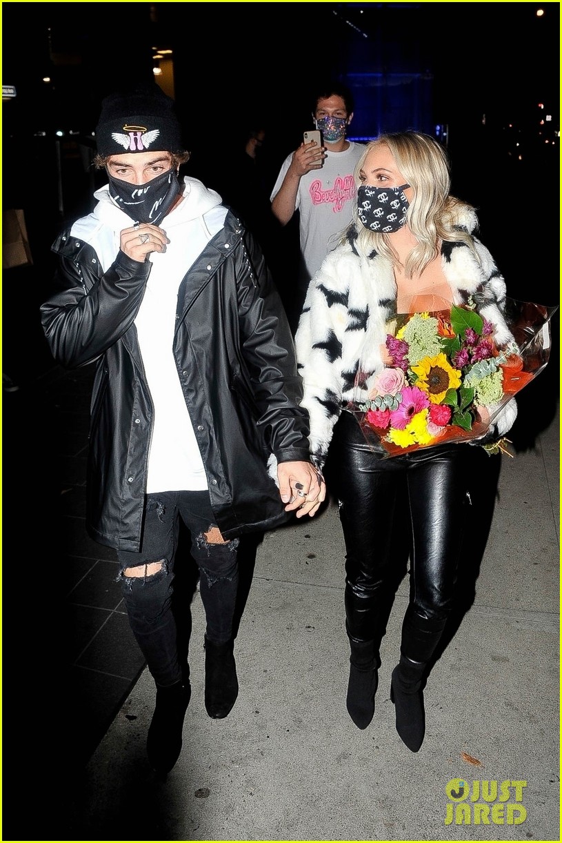 jordyn jones joins boyfriend jordan beau for weekend dinner 02