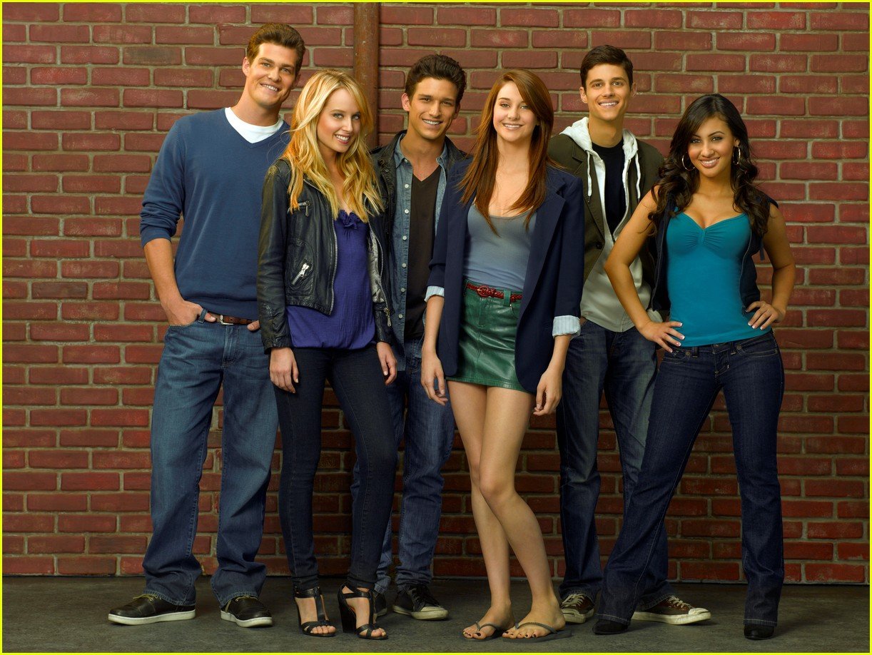 the cast of the secret life of the american teenager is reuniting for a call to vote 06