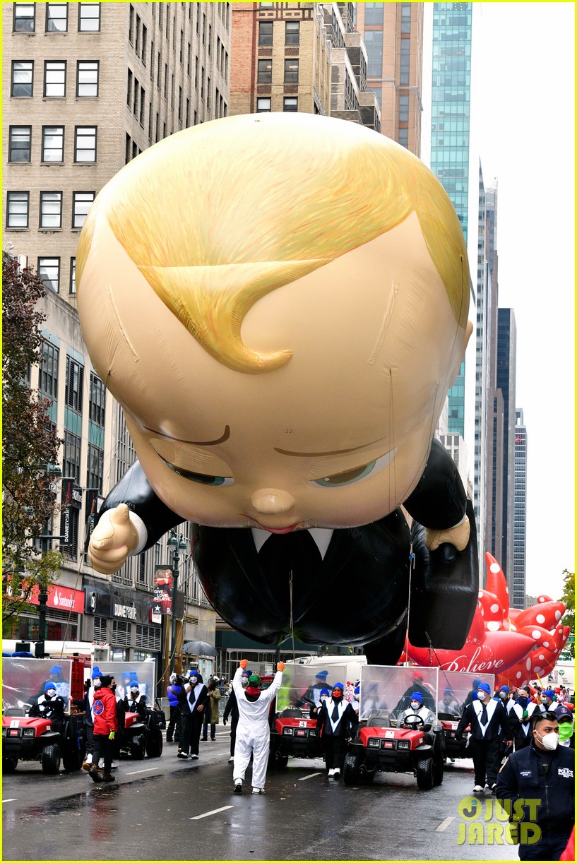 ally brooke sofia carson lauren alaina perform at macy thanksgiving parade photos 06