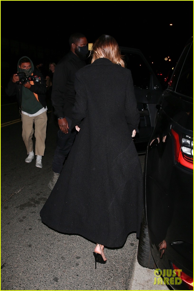 justin bieber hailey bieber out for dinner 20