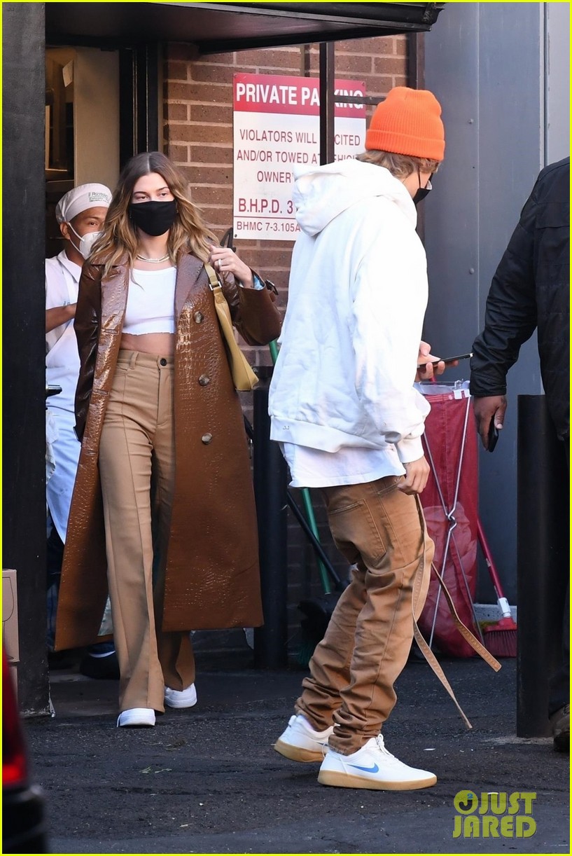Full Sized Photo Of Justin Bieber Lunch With Wife Hailey Bieber 25 Justin Bieber And Wife Hailey