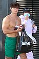 bryce hall leaves the gym shirtless with addison rae 14