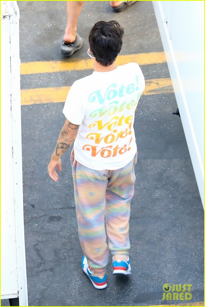 Photos of Harry Styles in Vote T-Shirt on Set of Olivia Wilde's 'Don't  Worry Darling