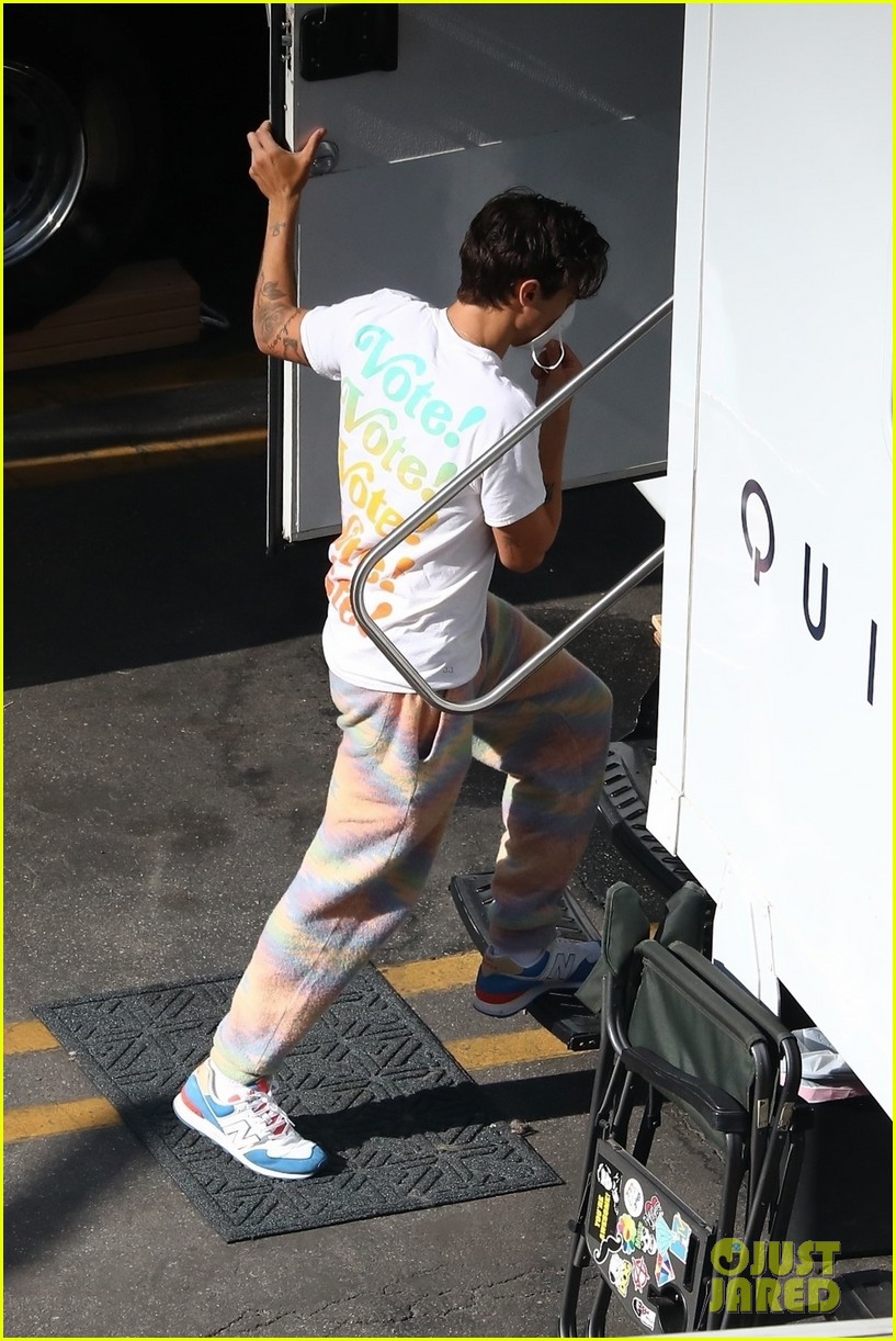 Harry Styles Wears a 'VOTE' Shirt on 'Don't Worry Darling' Set (Photos), Chris Pine, Dont Worry Darling, Harry Styles, Nick Kroll, Olivia Wilde