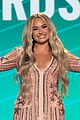 demi lovato goes back to blonde to host peoples choice awards 02