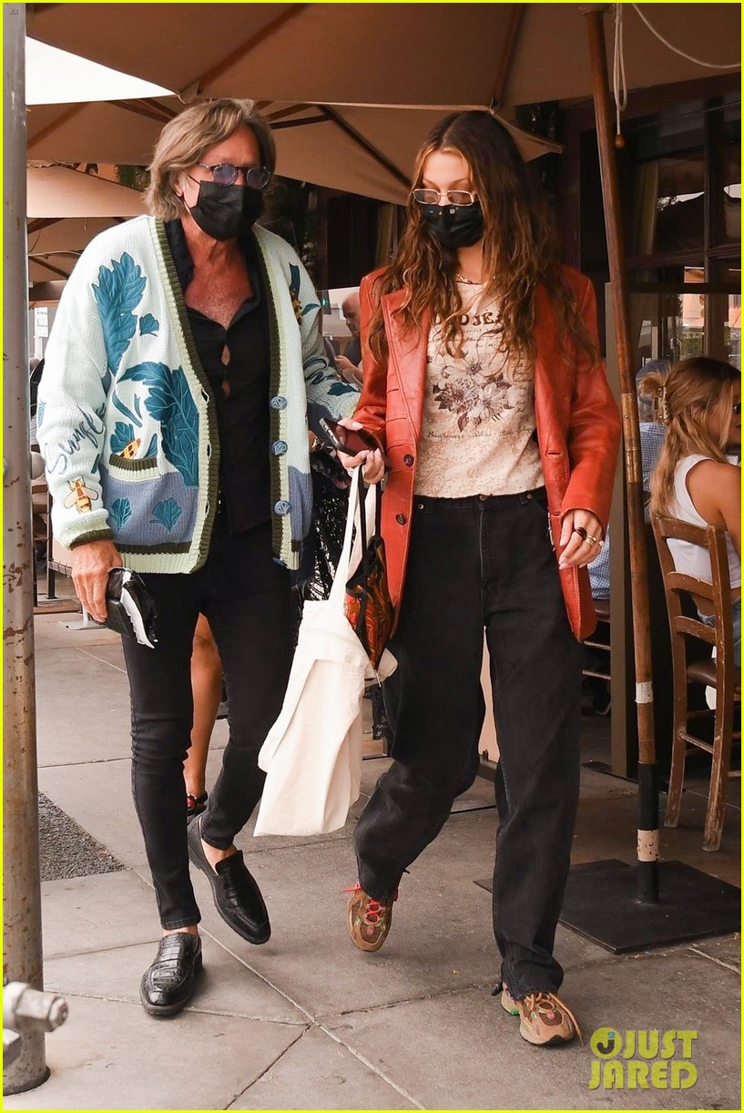 bella hadid takes her dad to lunch for his birthday 04