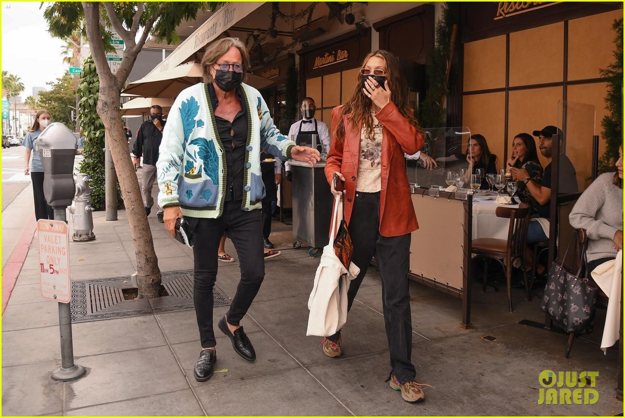 bella hadid takes her dad to lunch for his birthday 33