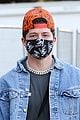hannah stocking ondreaz lopez hold hands for flea market day 04