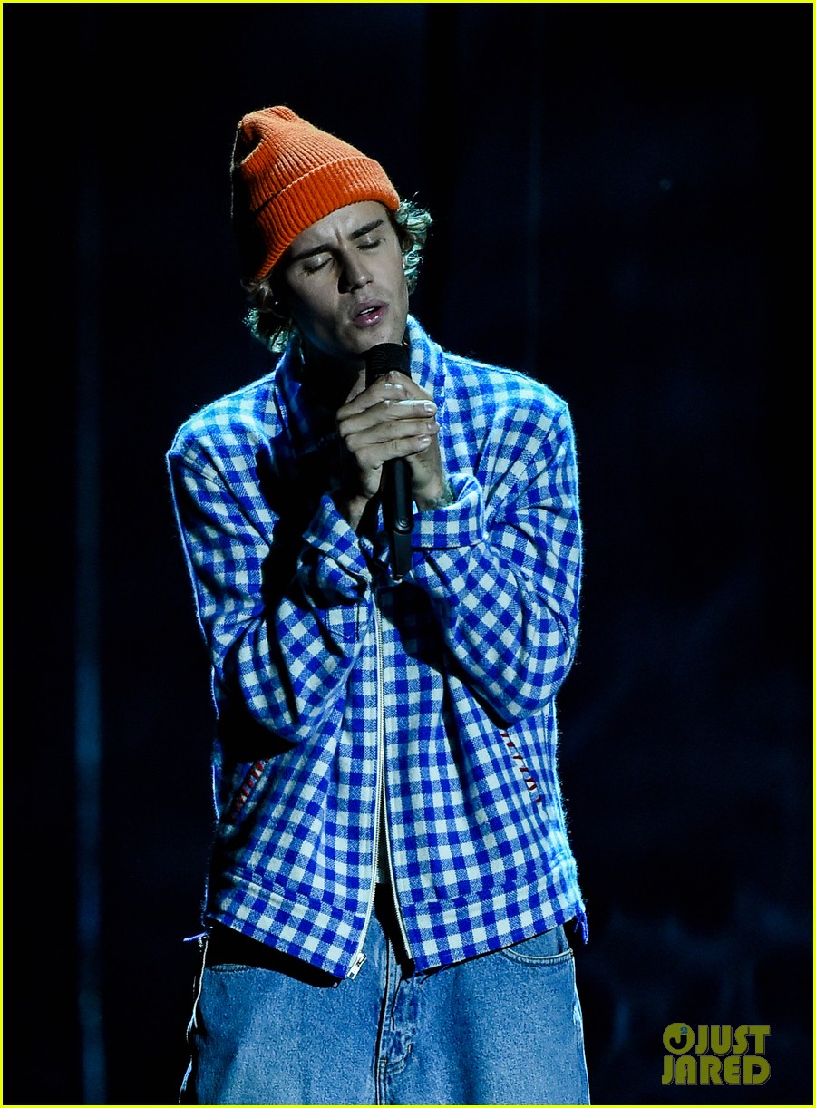 shawn mendes justin bieber perform their new song monster watch now 17