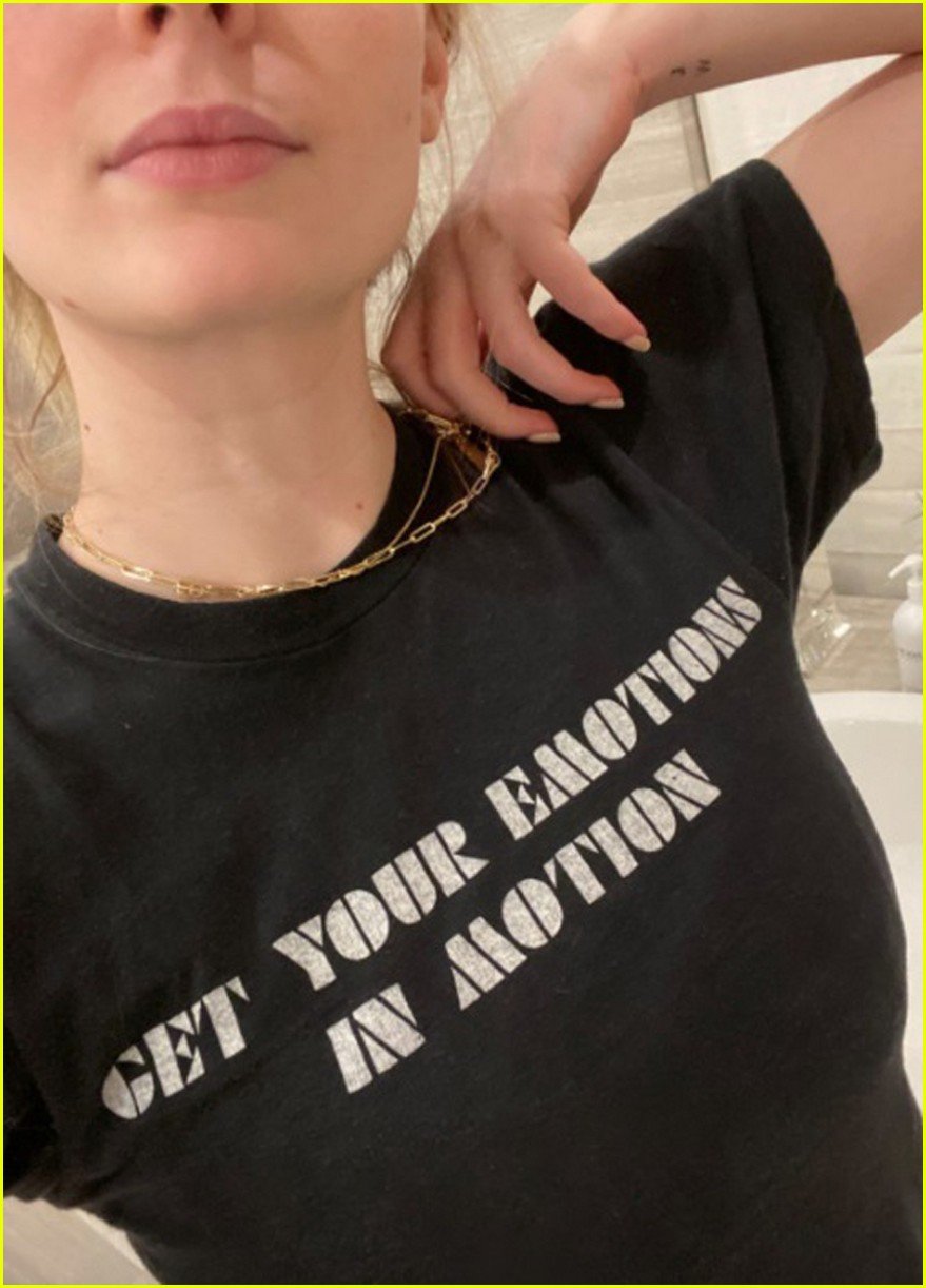 sophie turner shows off new tattoo for daughter willa 01