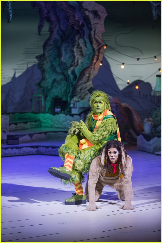 booboo stewart transforms into young max the dog from dr seuss the grinch 04