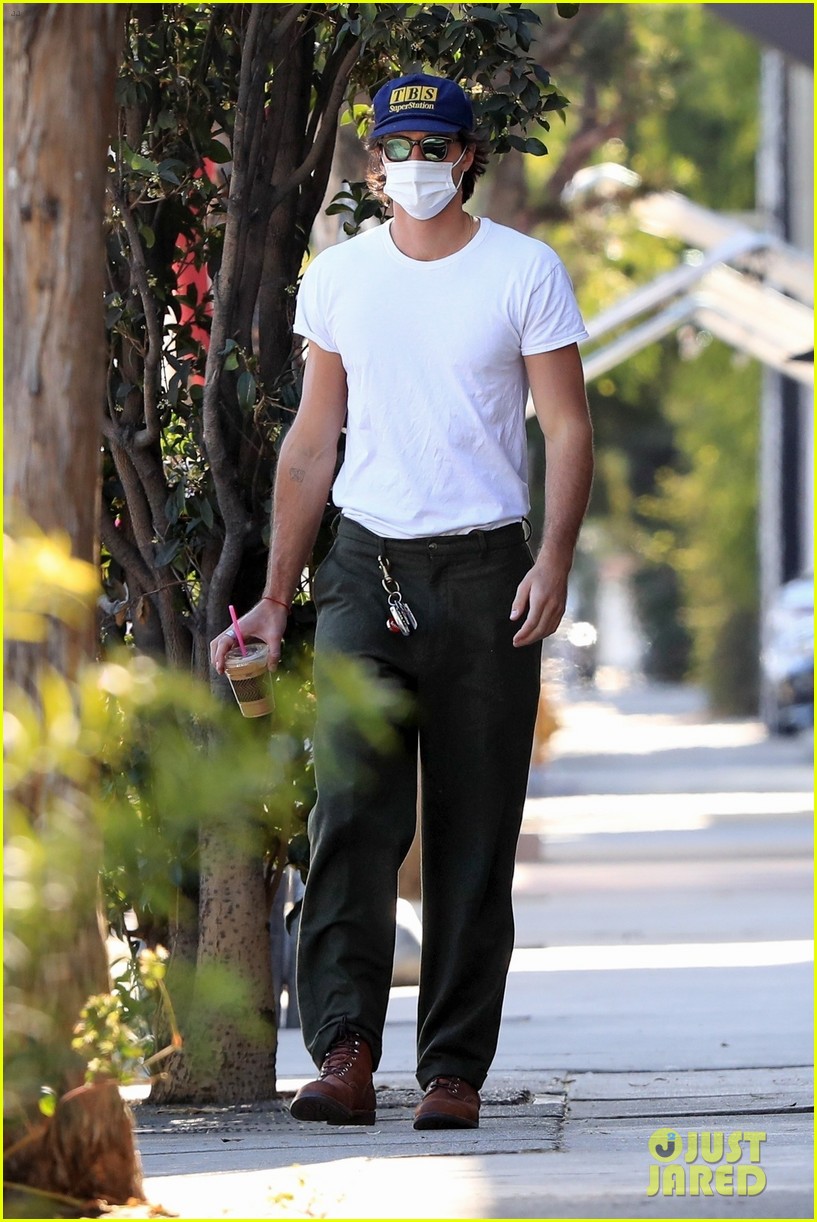 Full Sized Photo of jacob elordi kaia gerber coffee run photos 11 ...