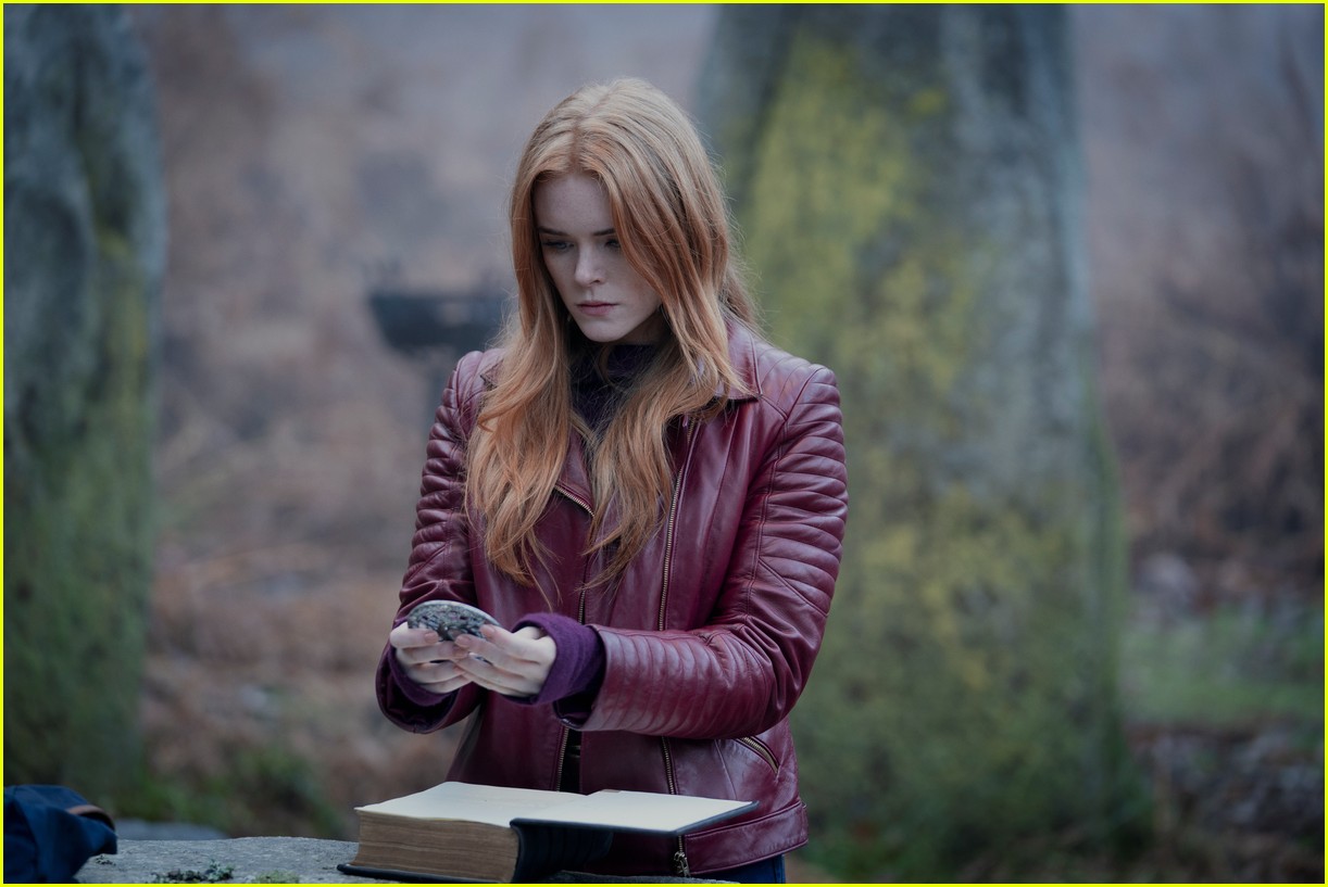 abigail cowen stars in fate winx saga trailer 03